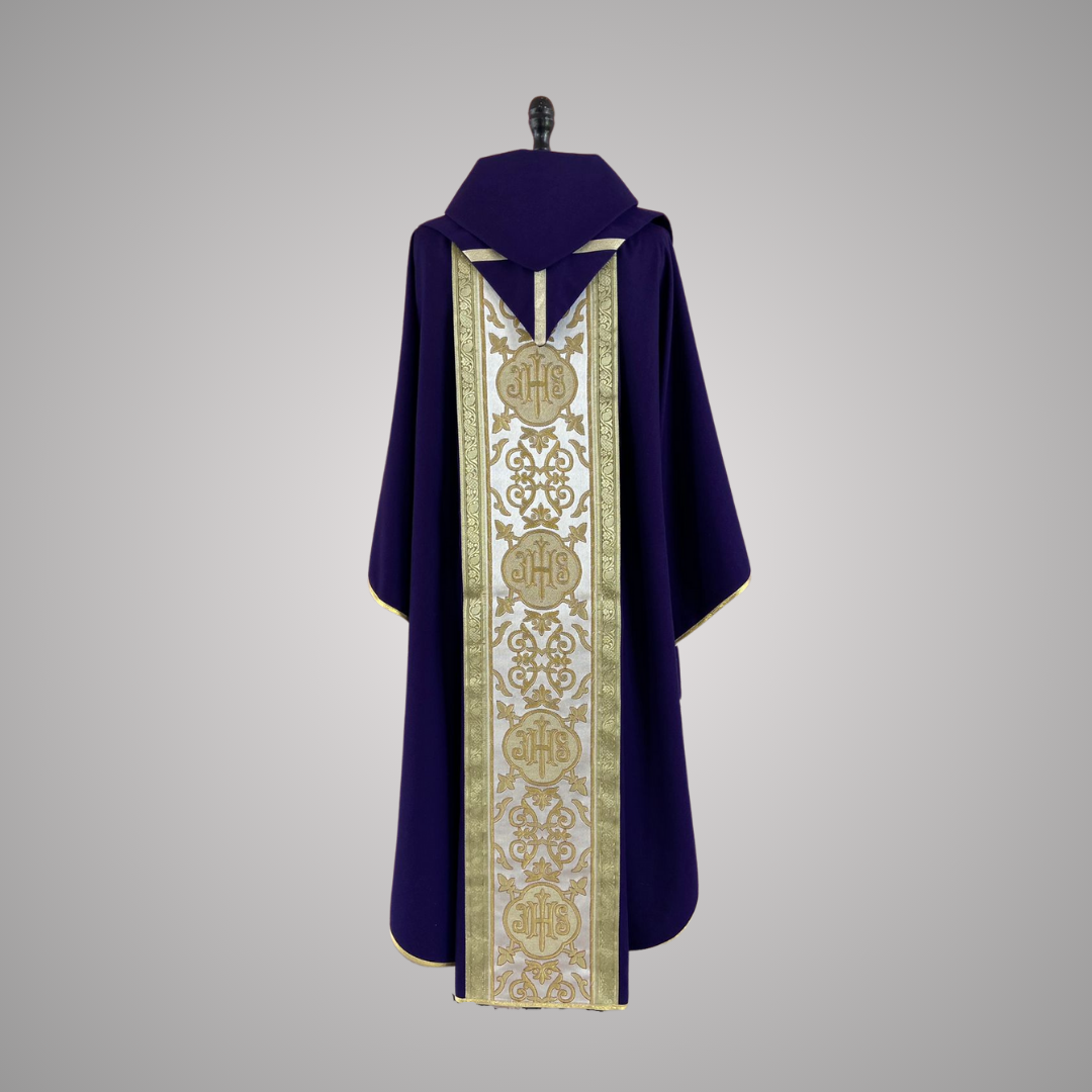 Ornamento Morado con Galón Italiano