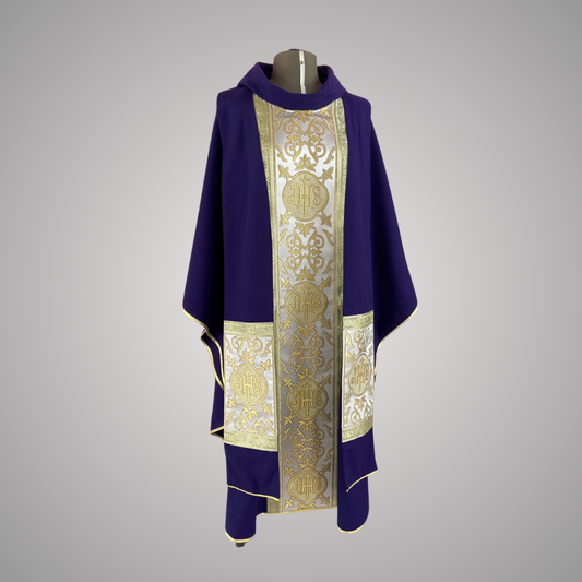 Ornamento Morado con Galón Italiano